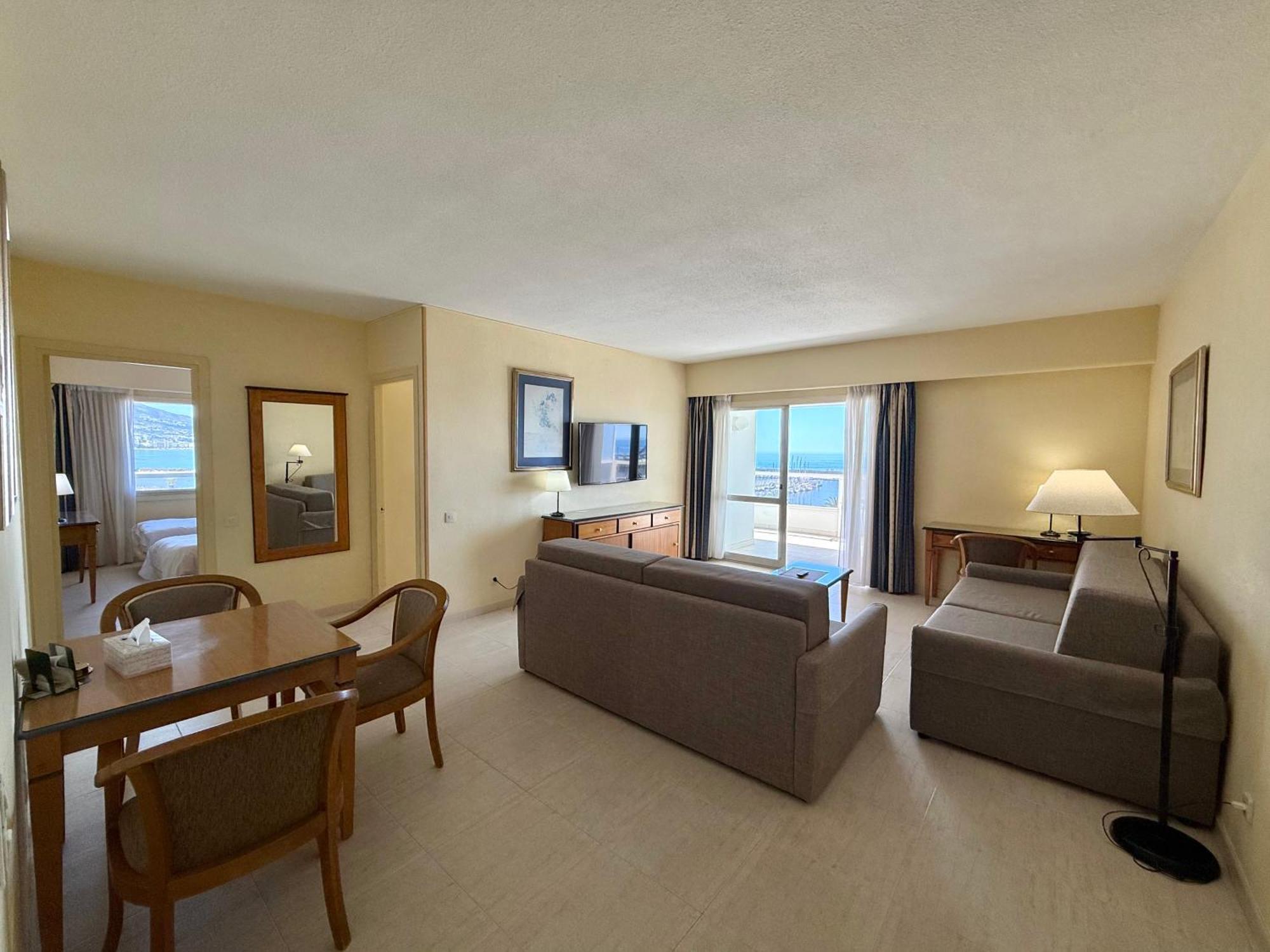 Pyr Beachfront And Pool * Fuengirola