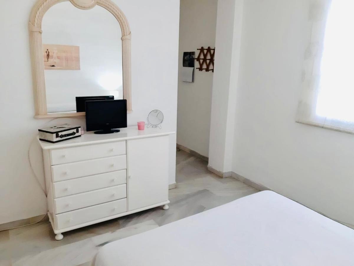 Bright & Cozy Flat With Views Of Apartamento Fuengirola