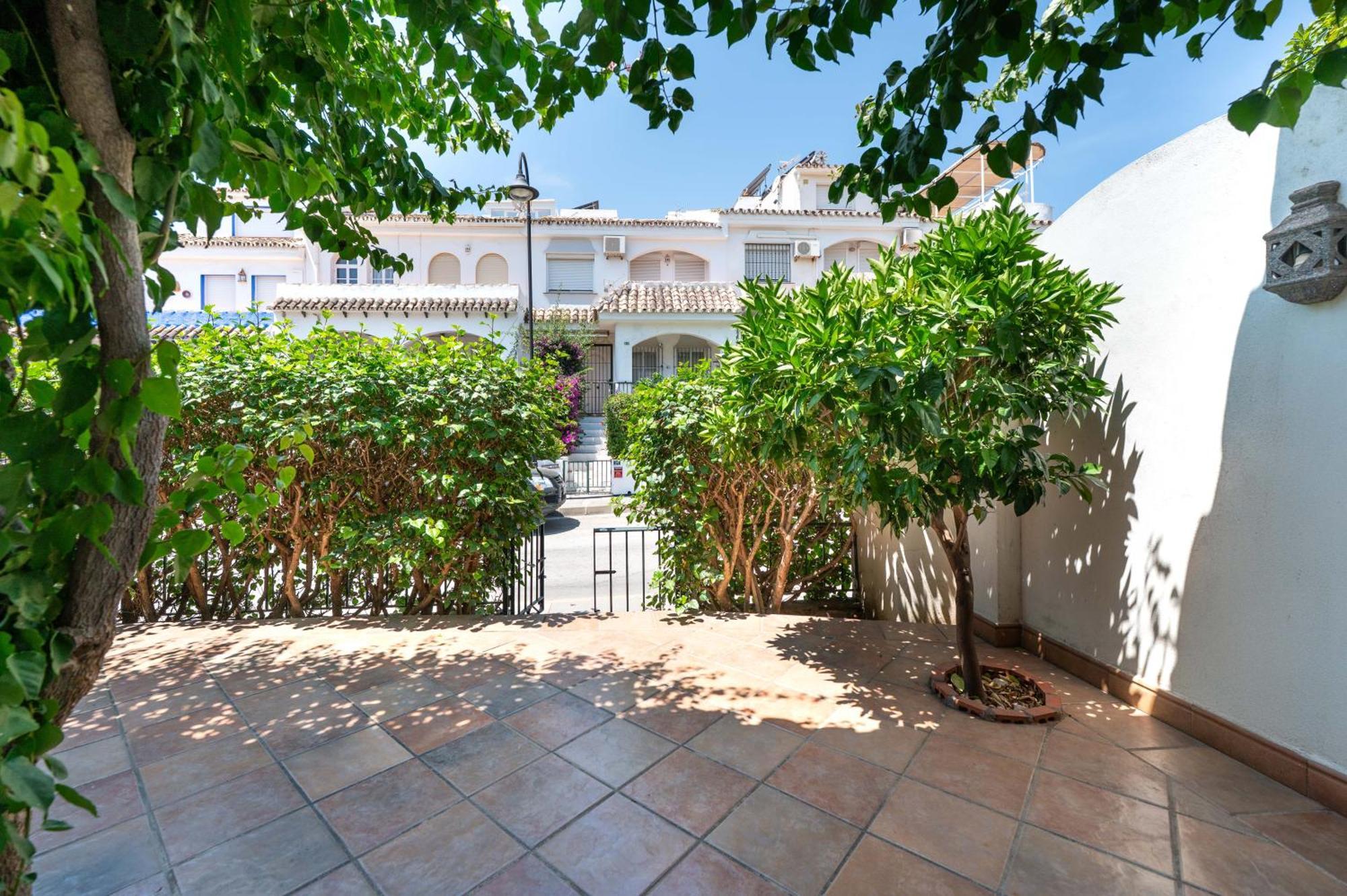 Sunny With Pool & Private Terrace *