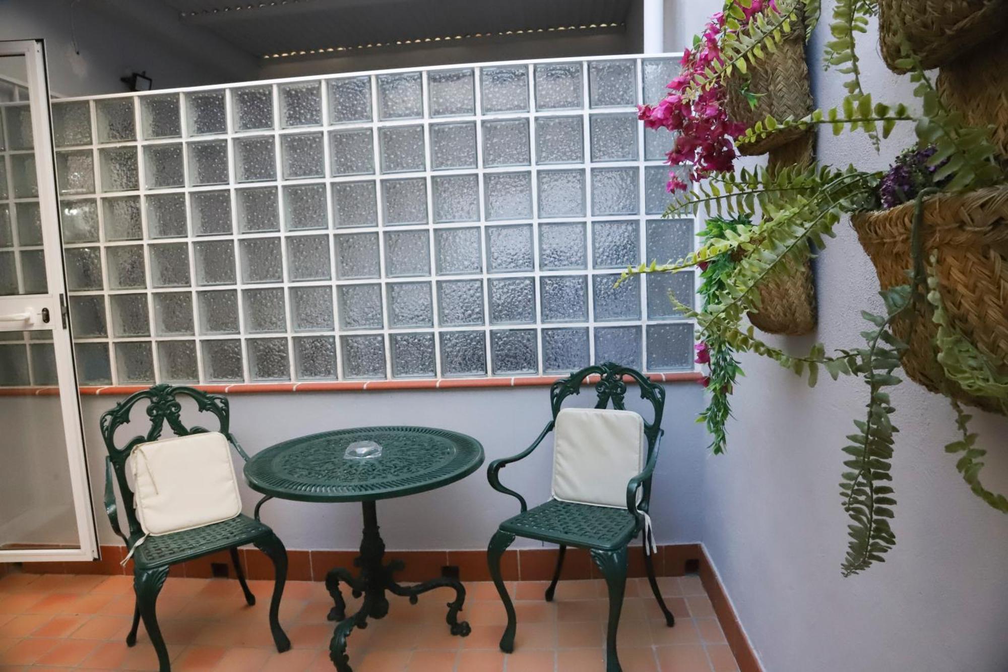 Guesthouset Cuevas 2*