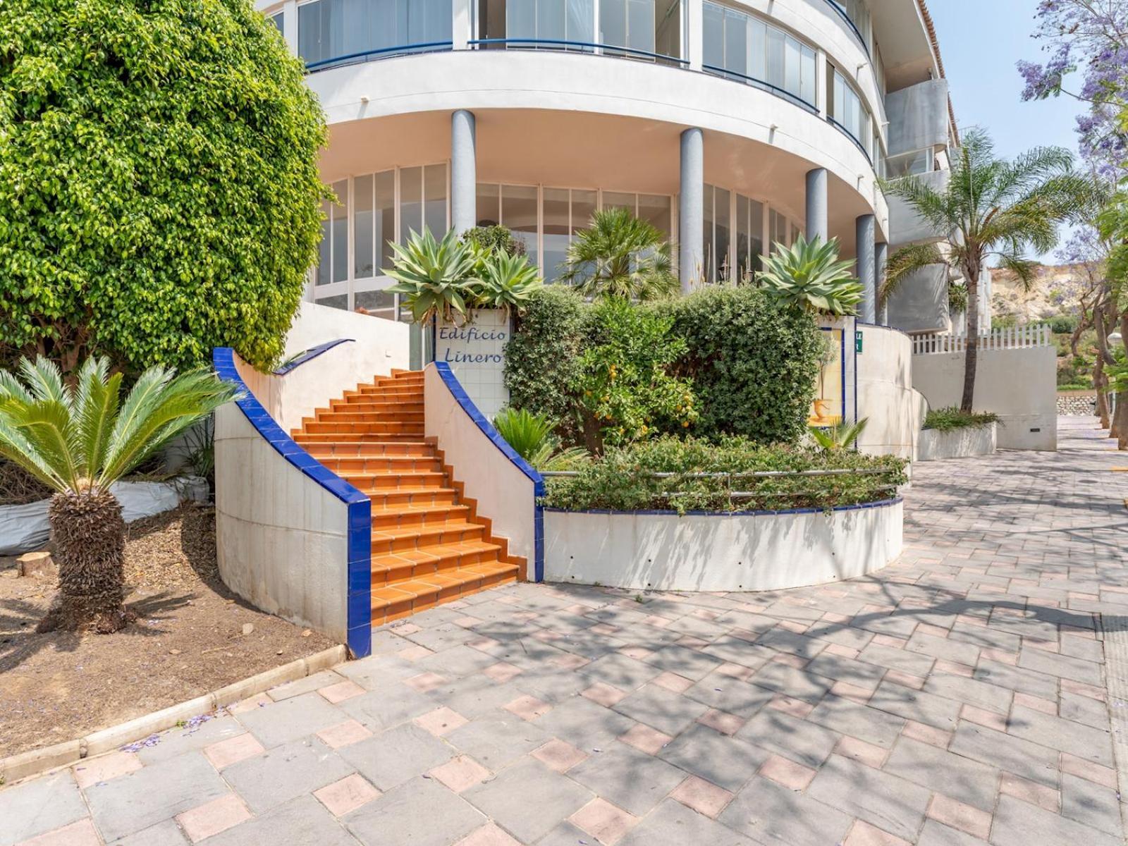 Appartement Pass The Keys Stylish 3 Bed Flat In Pacos
