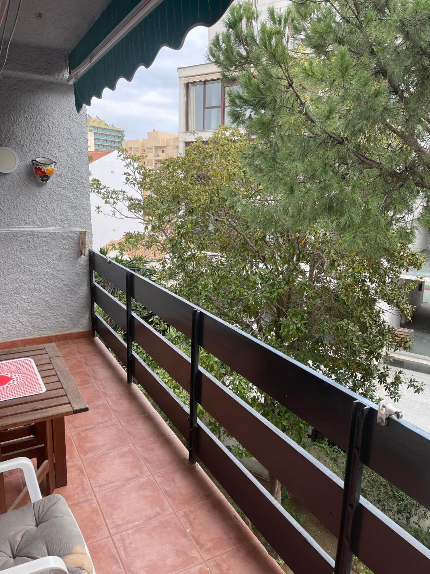 Beautiful 3 Bedrooms, 2 Baths, Balcony, Appartement *