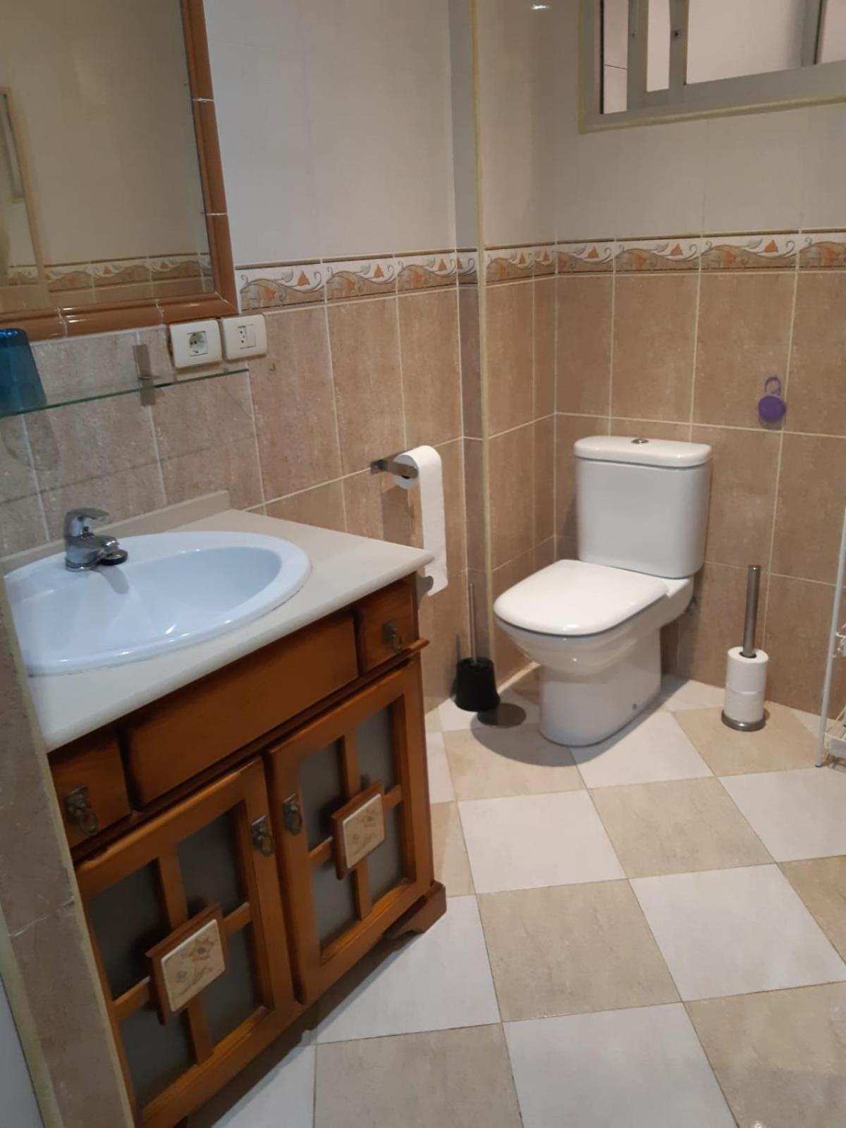 Appartement Beautiful 3 Bedrooms, 2 Baths, Balcony,