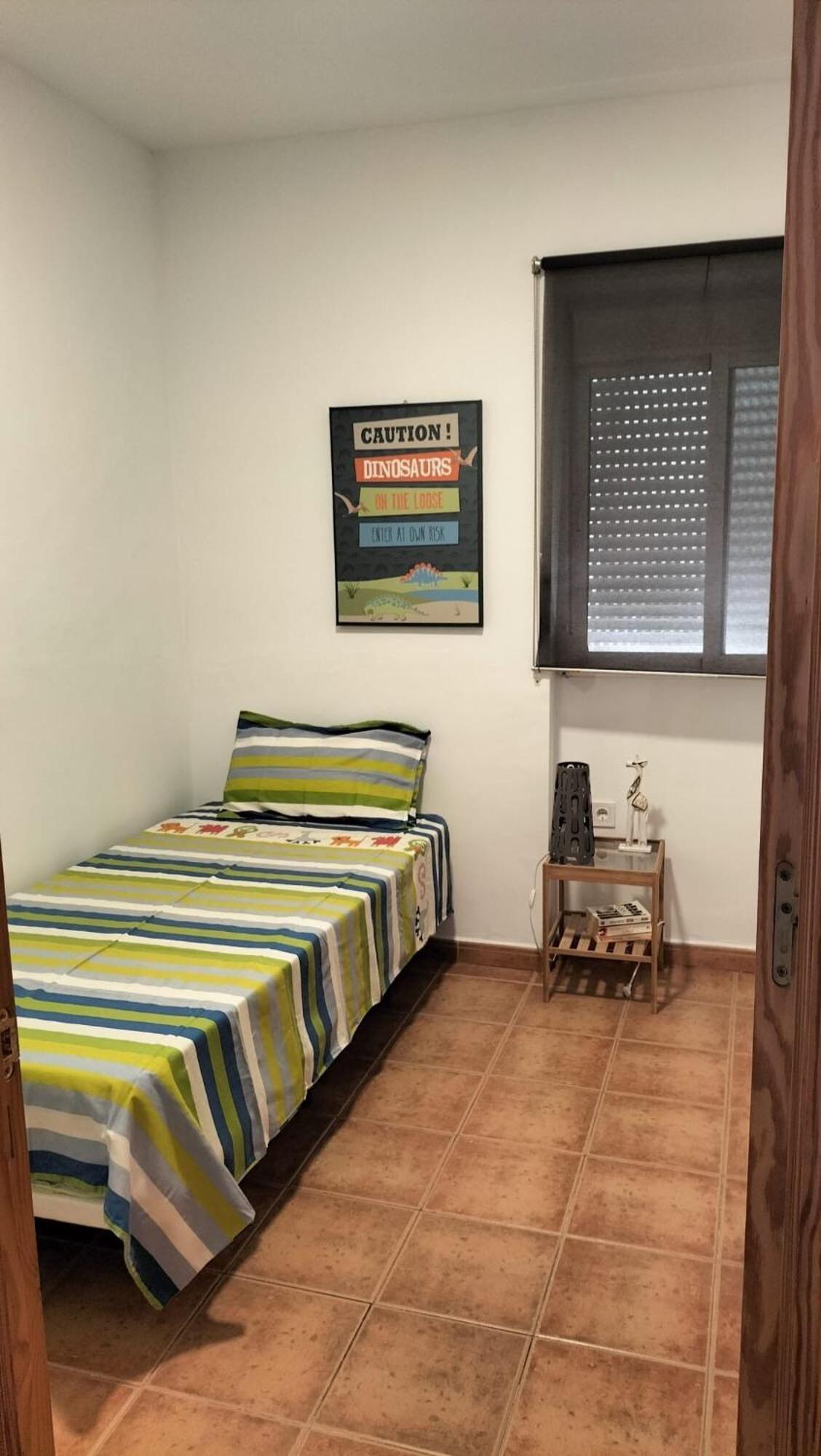 Beautiful 3 Bedrooms, 2 Baths, Balcony, Appartement *