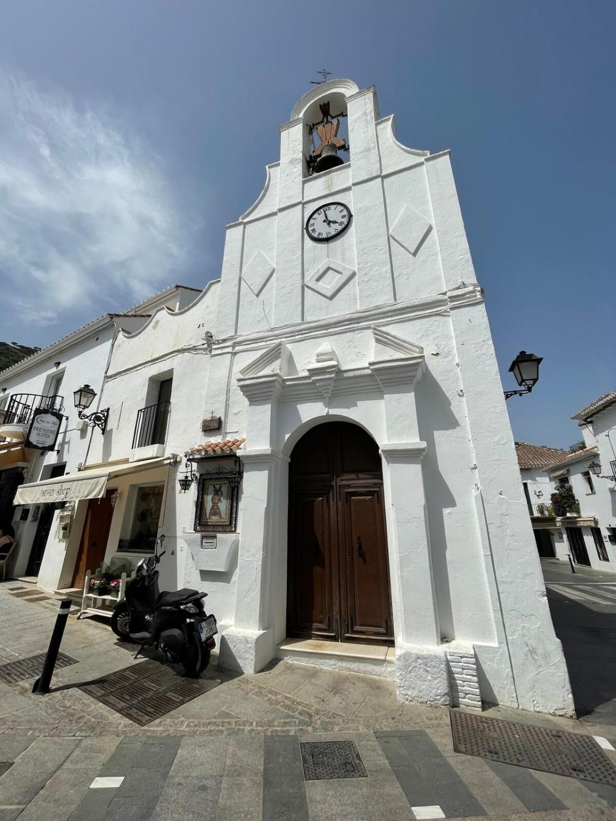 Appartement Beautiful 3 Bedrooms, 2 Baths, Balcony, *