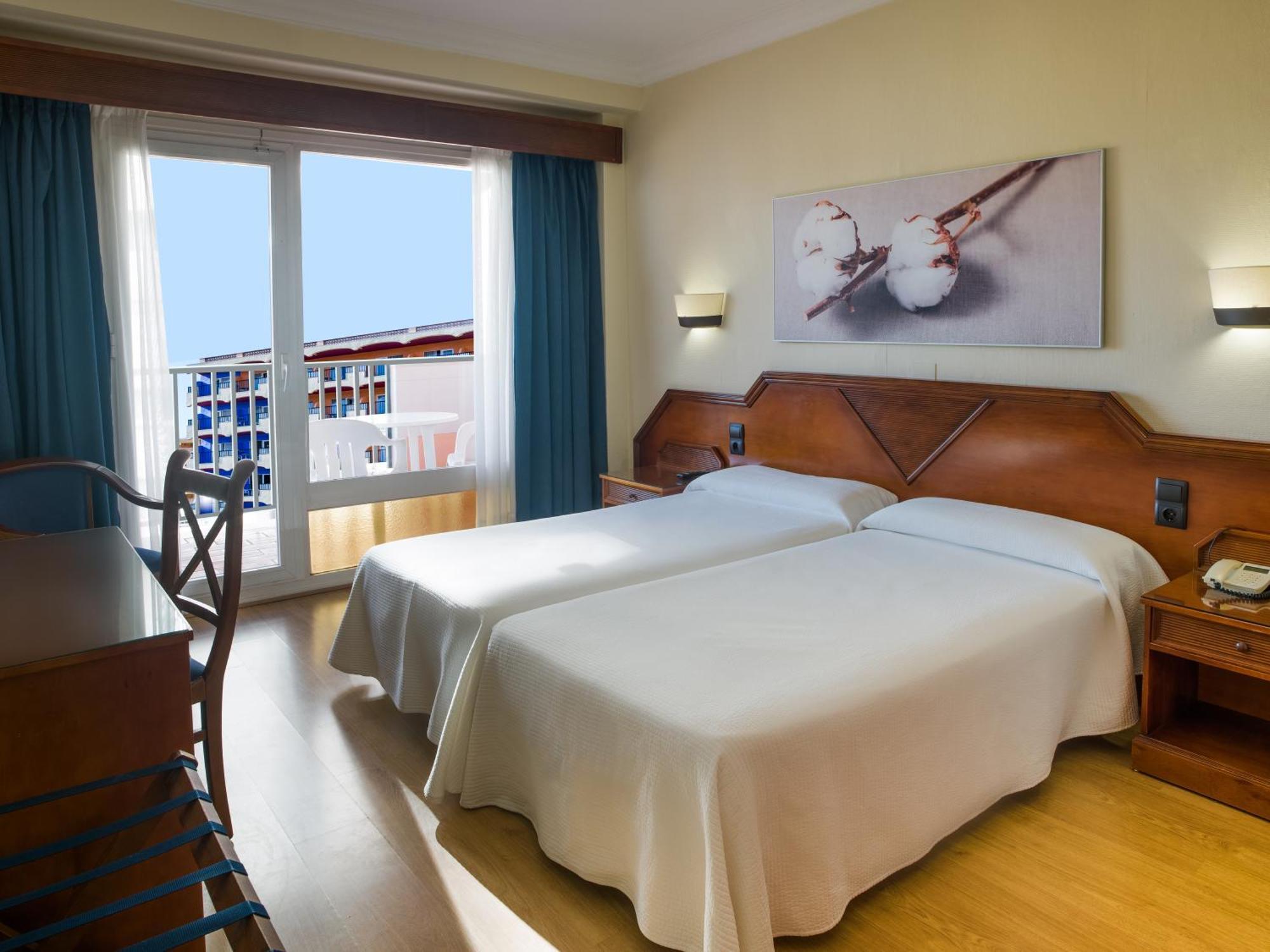Monarque Park Hotel 4*