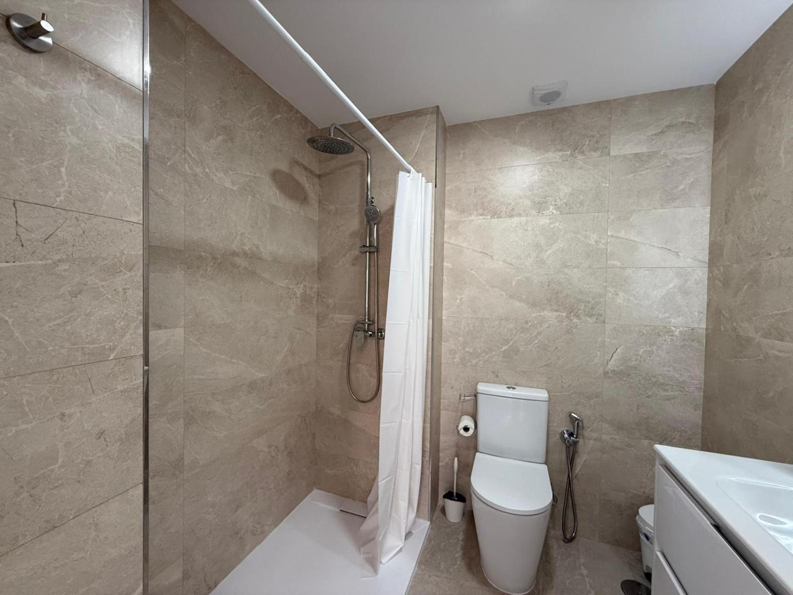 Apartment Grande Y Moderno Junto A La Playa & Parking *