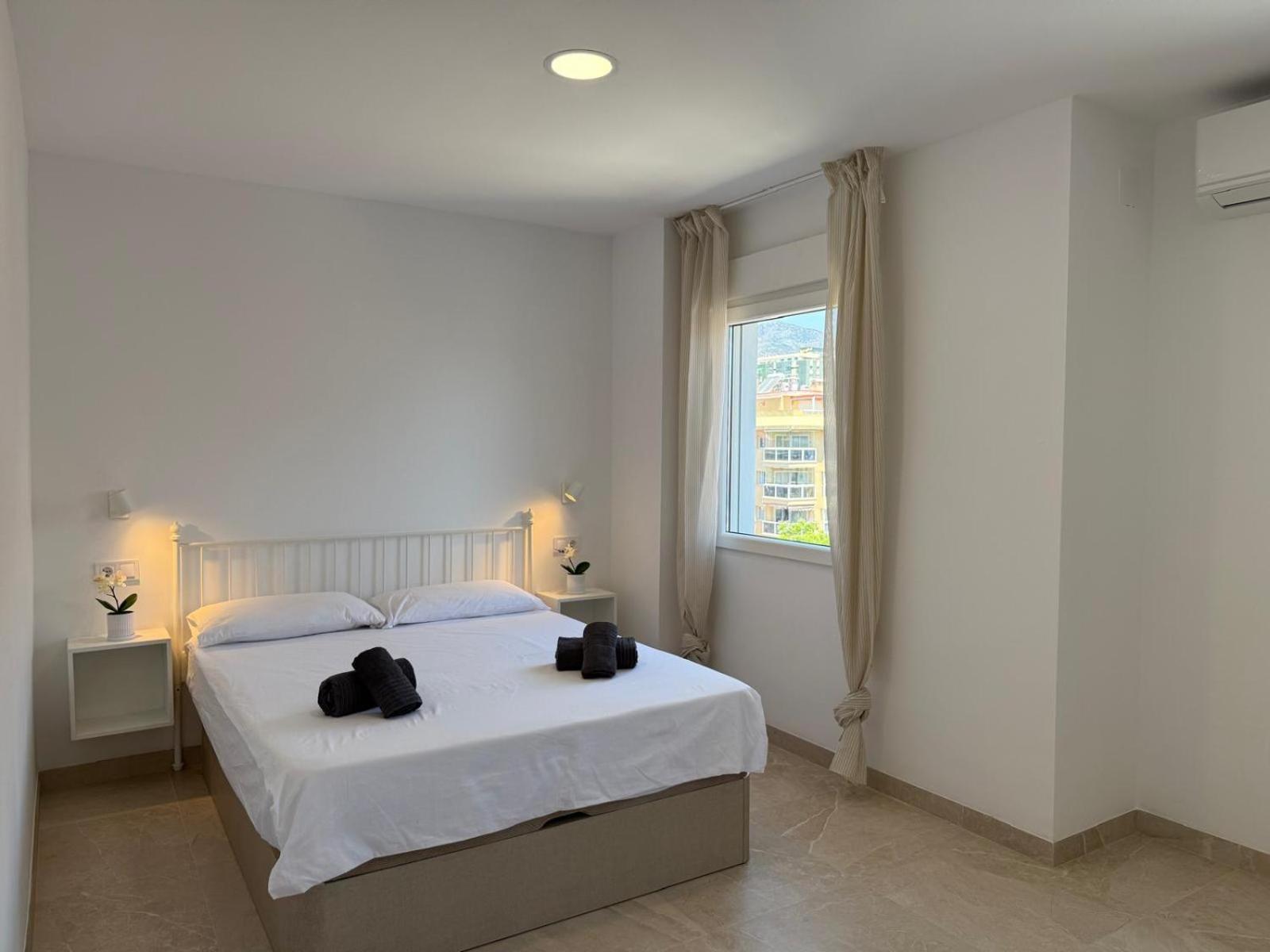Grande Y Moderno Junto A La Playa & Parking