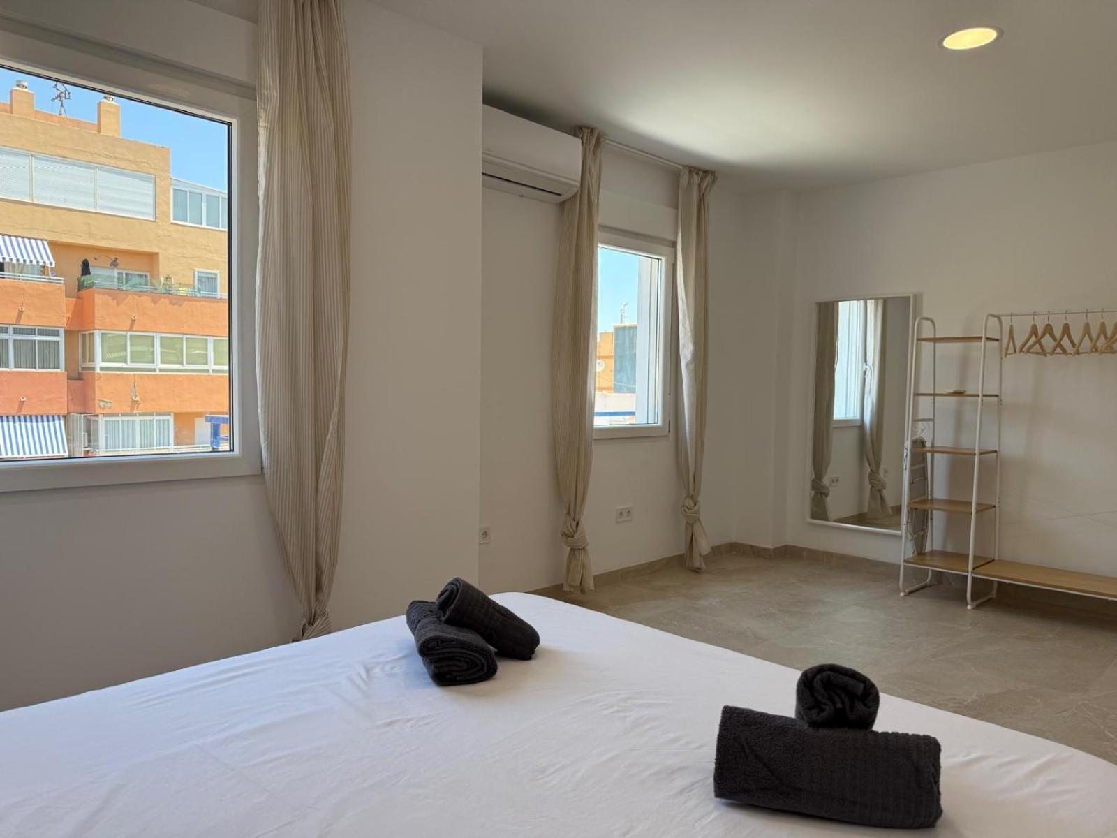 Apartment Grande Y Moderno Junto A La Playa & Parking Fuengirola