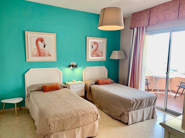 Ronda 3 Beachfront Apartamento