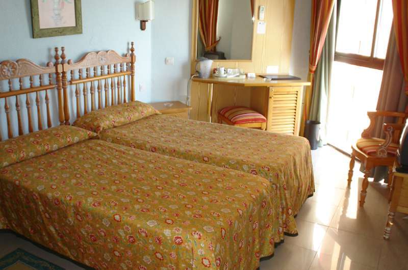 Angela - Adults Recommended Fuengirola