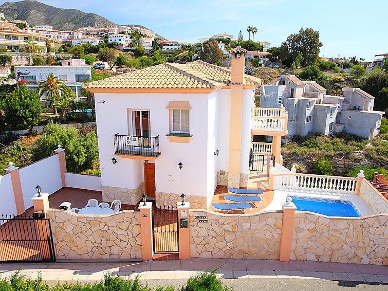 104205) Casa En Con Aire Acondicionado, Aparcamiento, Terraza, Jardin Fuengirola