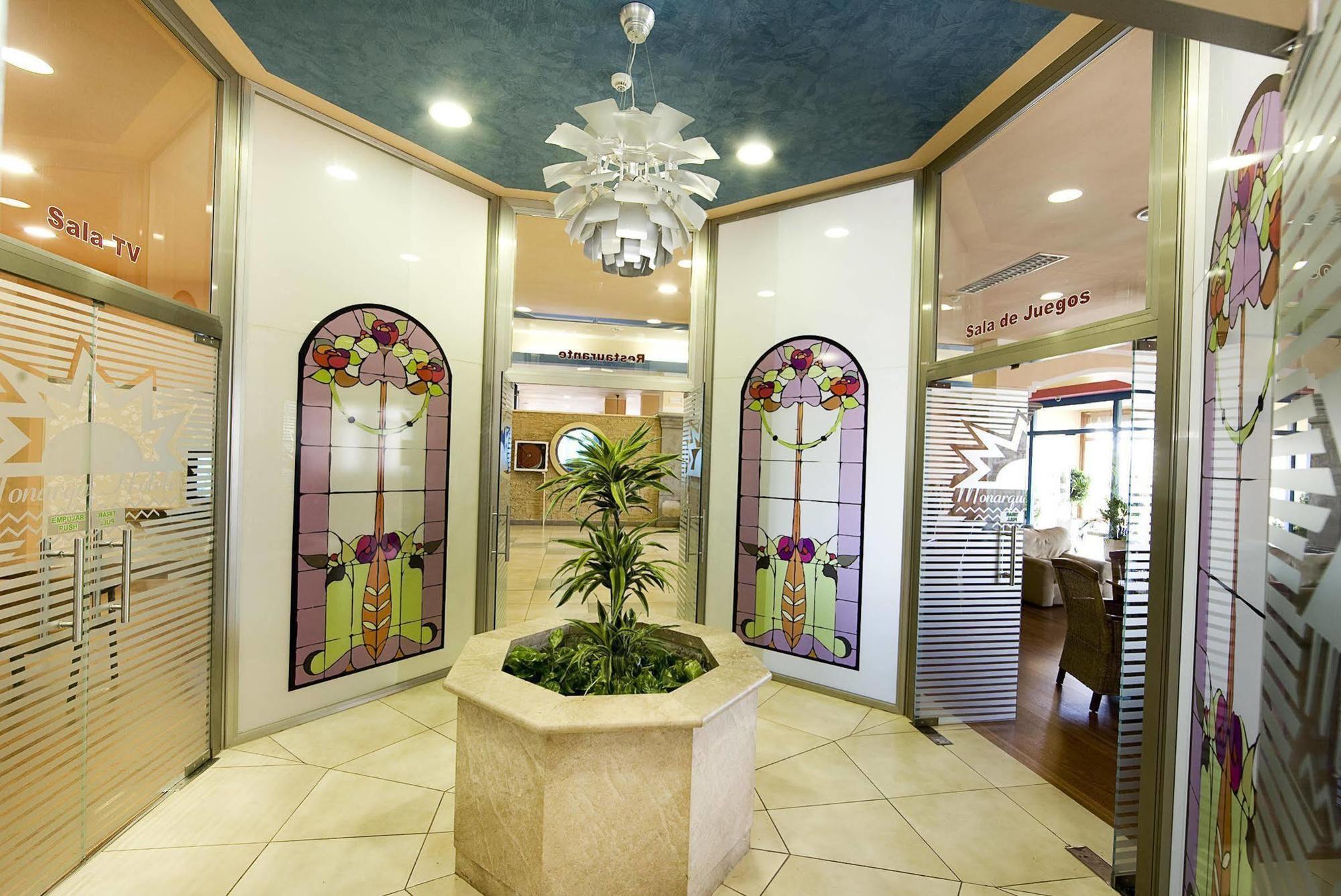 Hotel Monarque Torreblanca