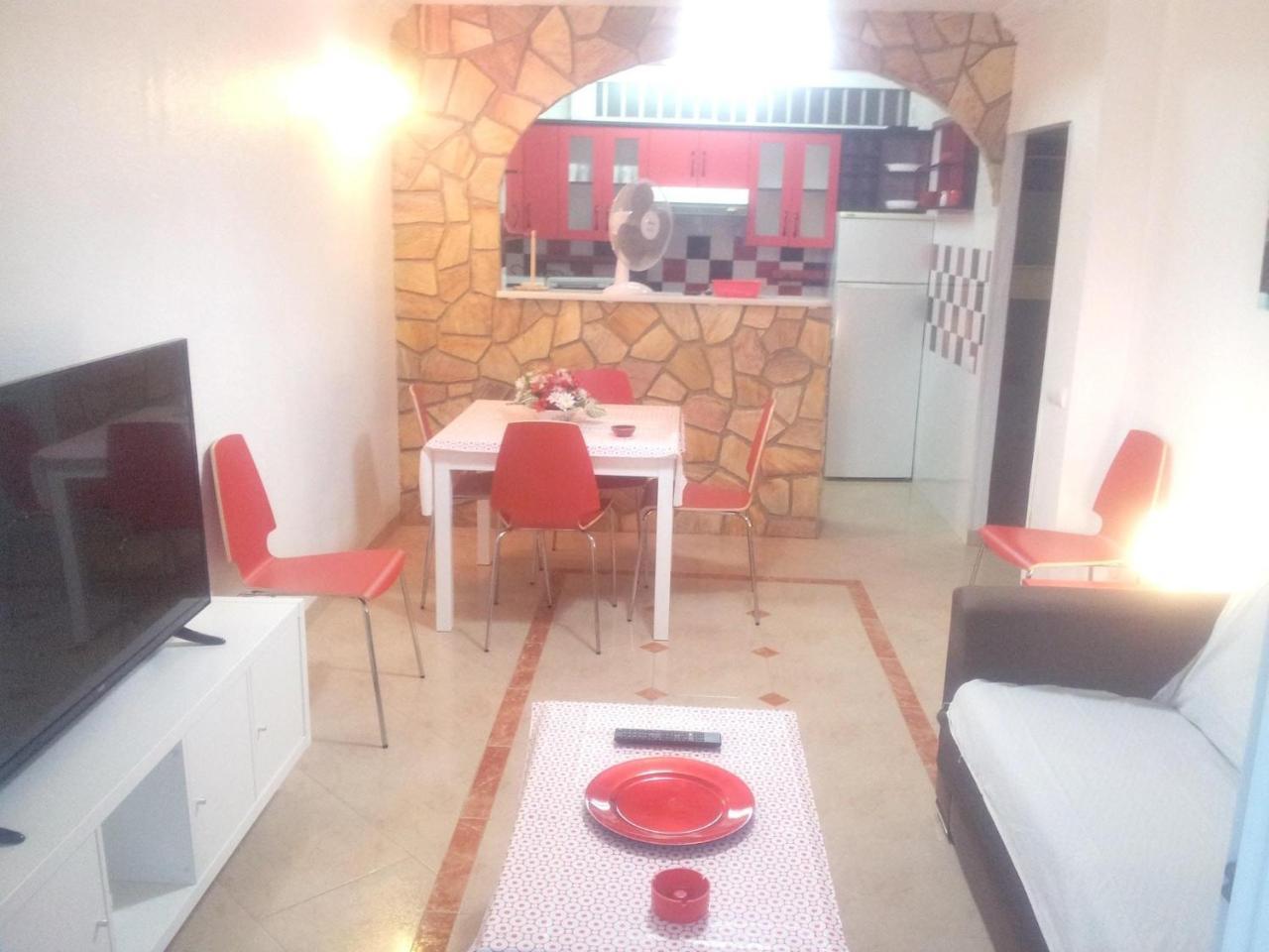 With 2 Bedrooms In Fuengirola, With Wonderful Sea View, Furnished T... Fuengirola