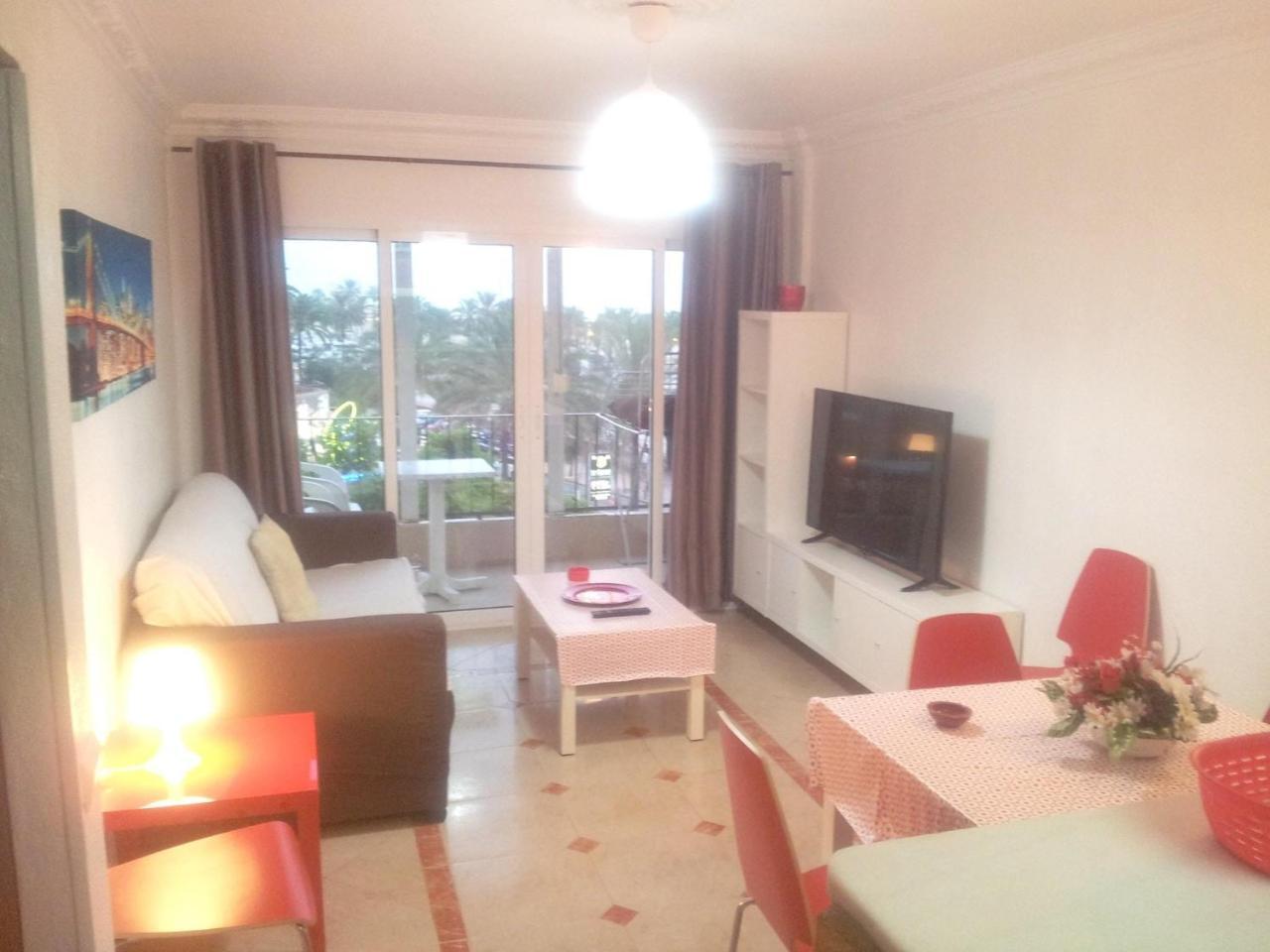 With 2 Bedrooms In Fuengirola, With Wonderful Sea View, Furnished T... *