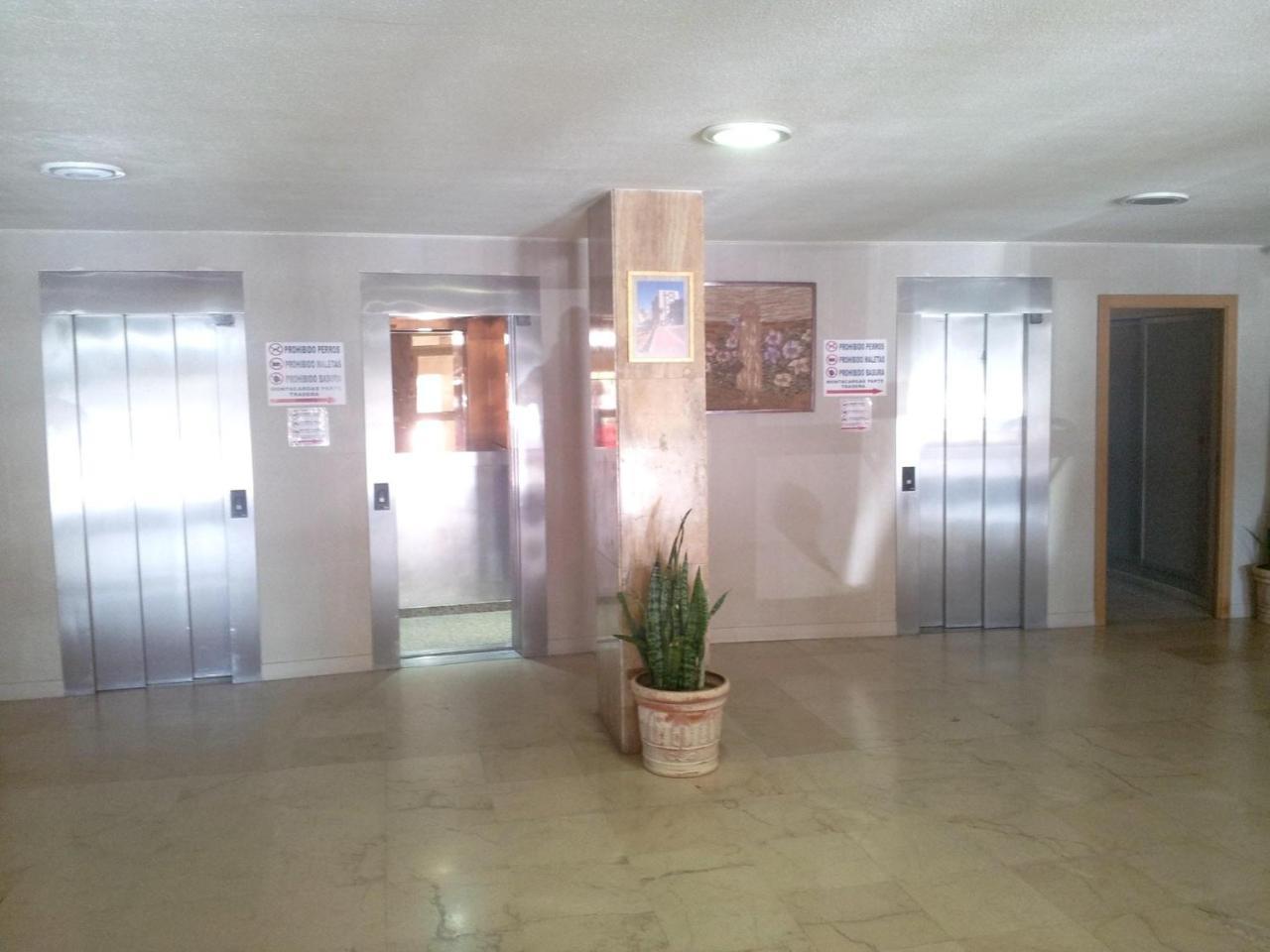 With 2 Bedrooms In Fuengirola, With Wonderful Sea View, Furnished T... Apartment