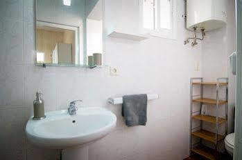Holidays 2 Apartment *