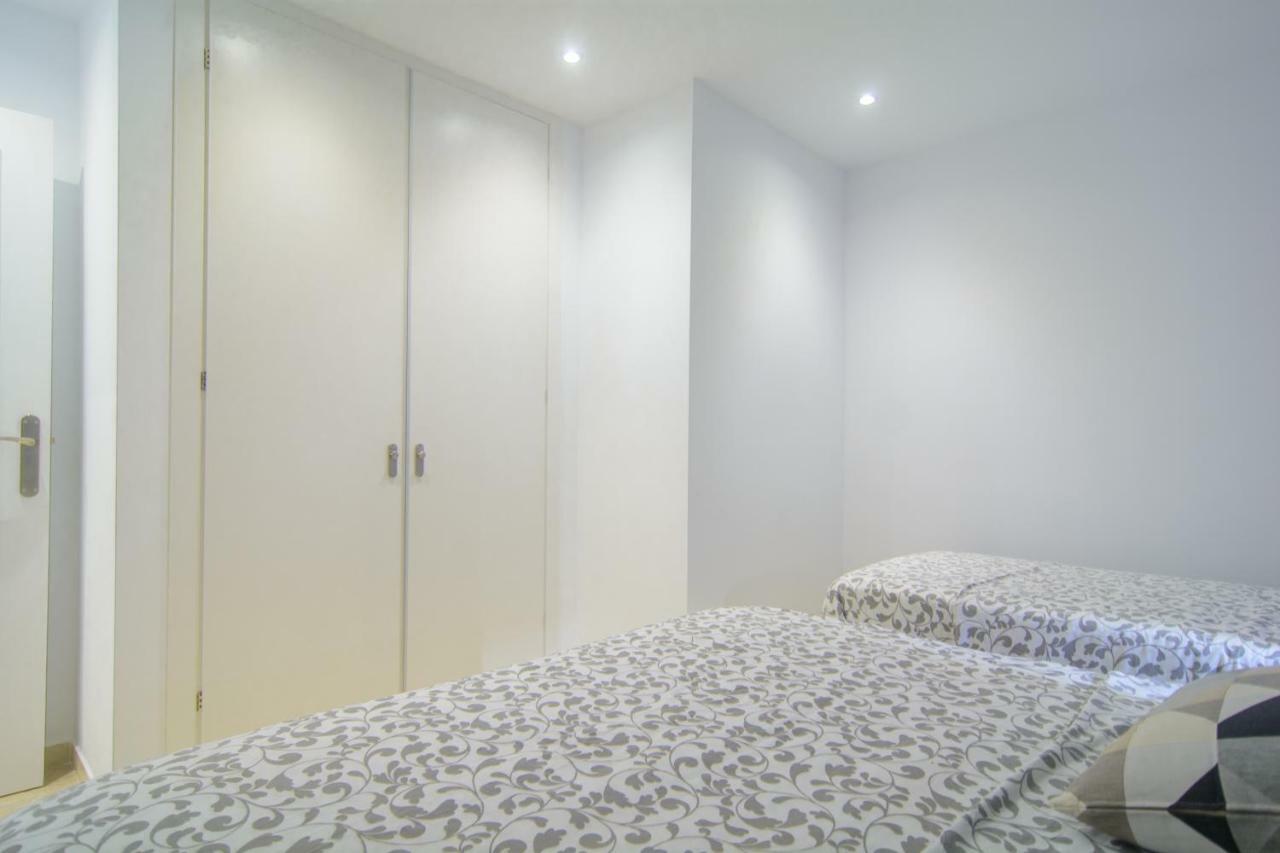 River Playa Beachfront Apartment, Large Terrace Fuengirola