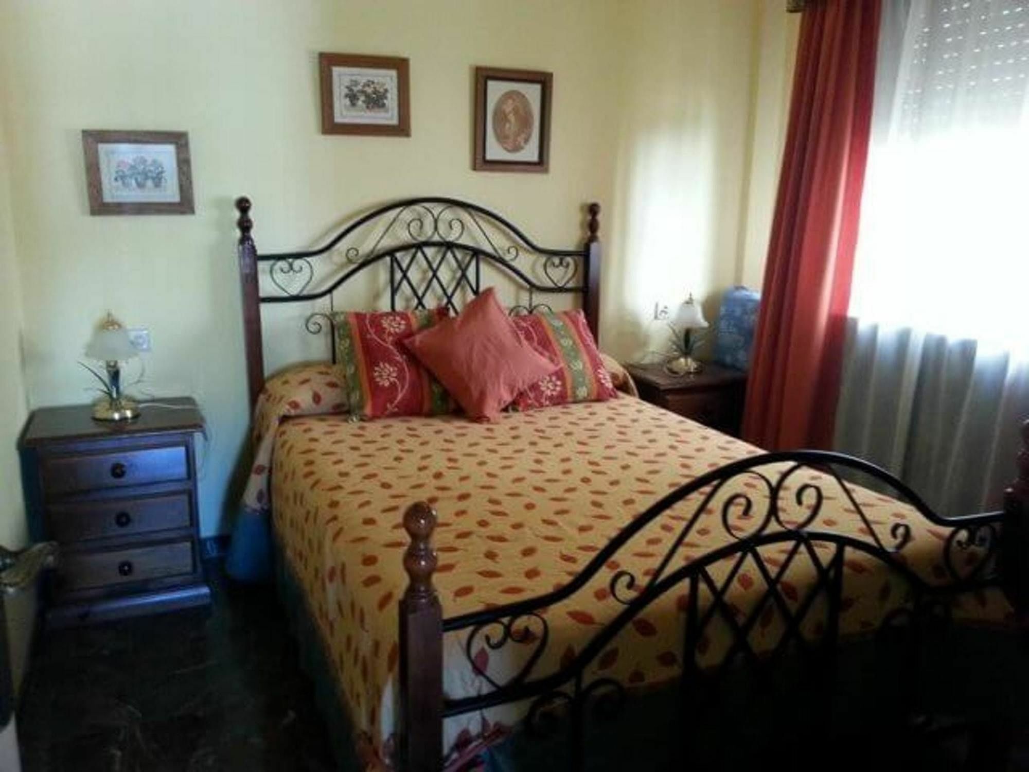 With 2 Bedrooms In Fuengirola, With Wonderful View And Fuengirola