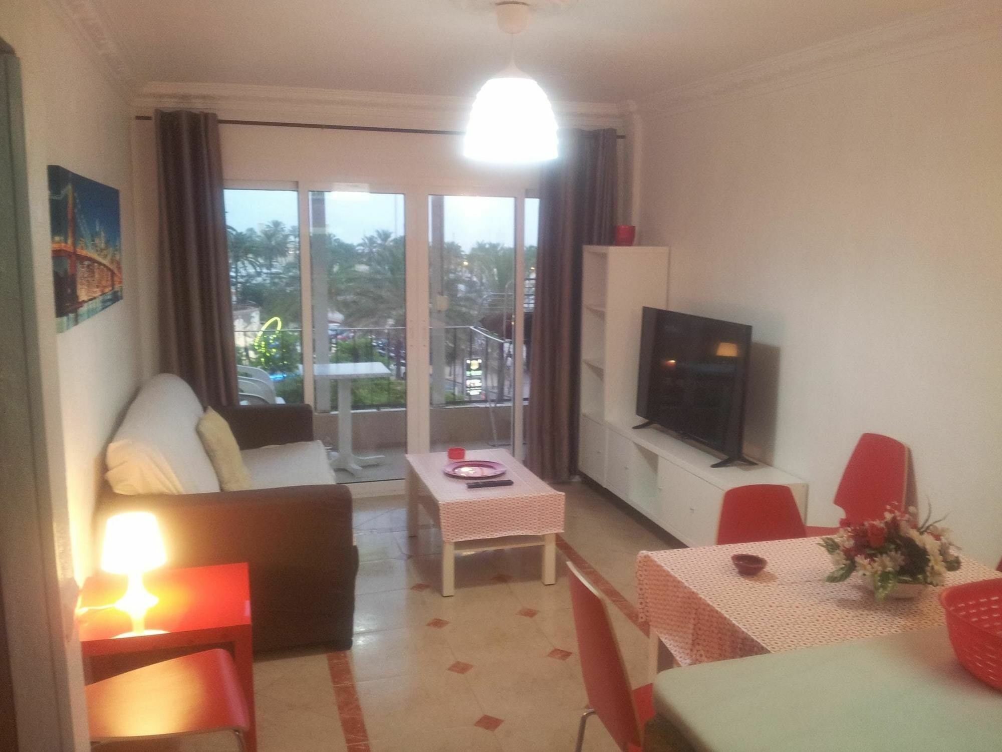 With 2 Bedrooms In Fuengirola, With Wonderful Sea View, Furnished T...