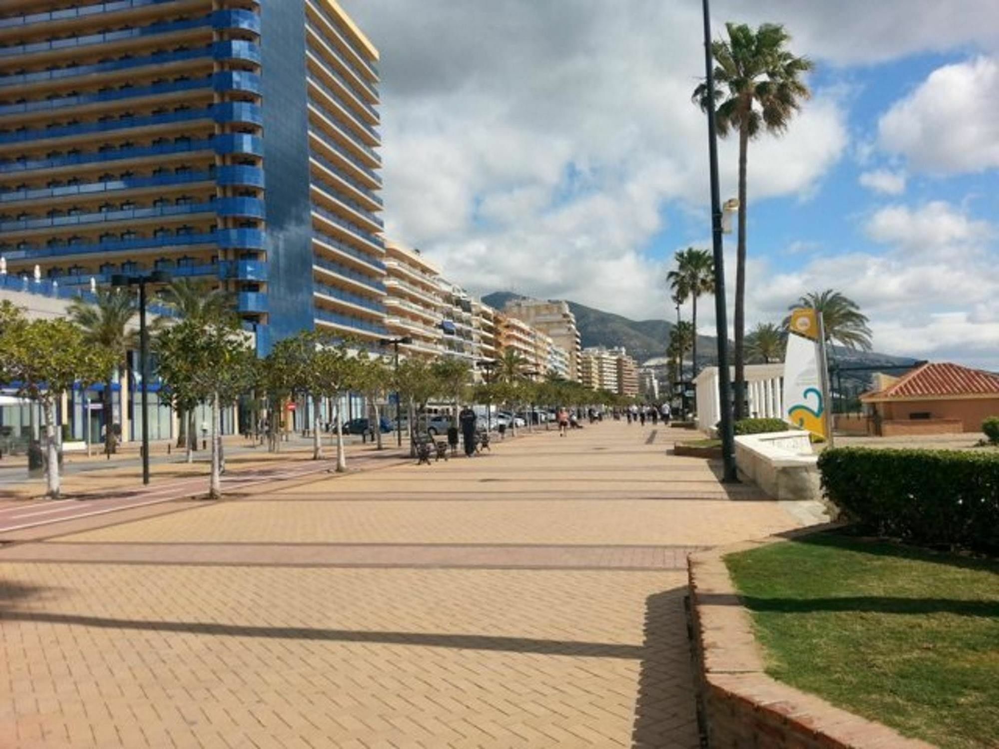 With 2 Bedrooms In Fuengirola, With Wonderful View And Apartment Fuengirola