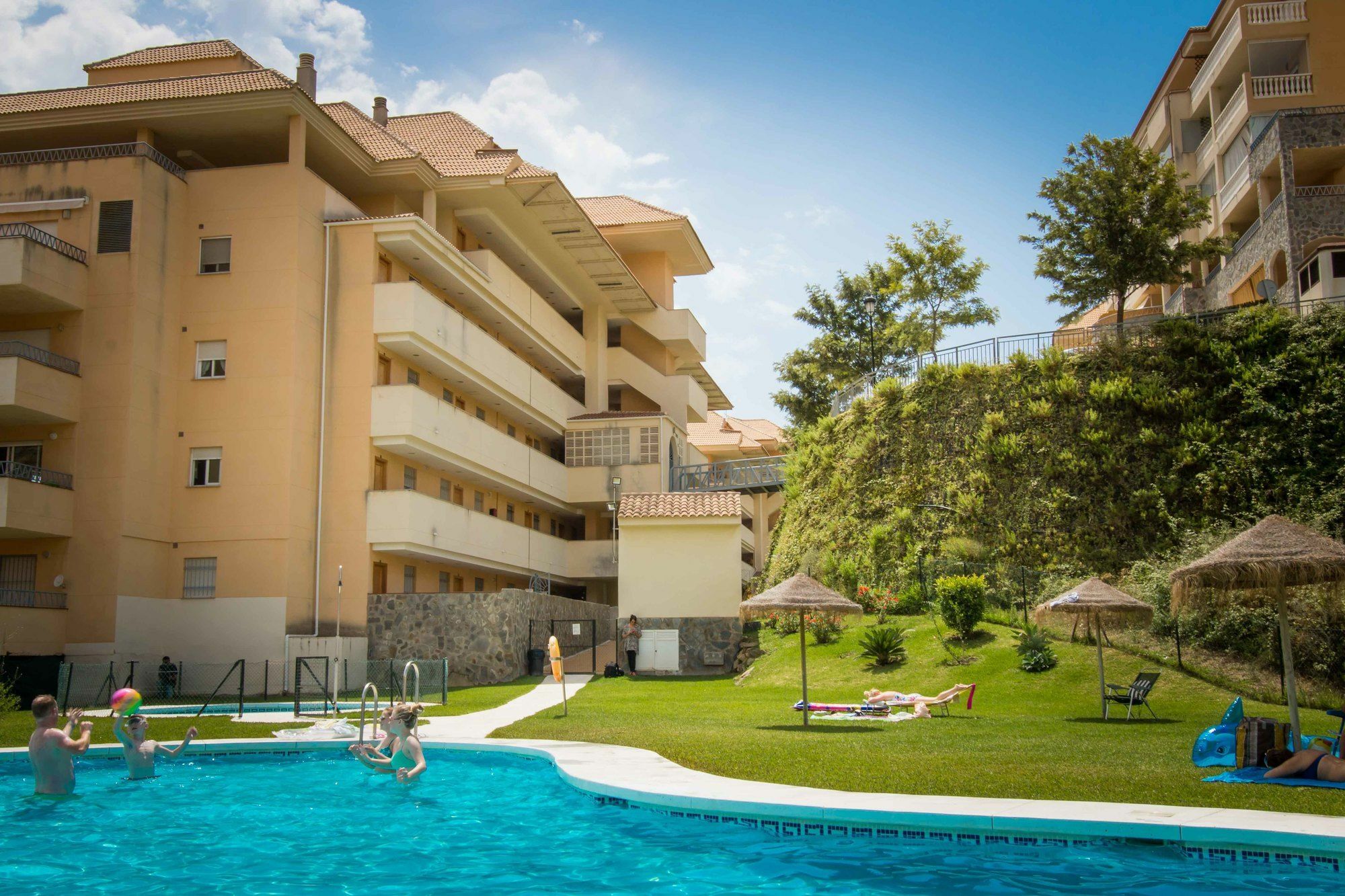 Holidays2fuengirola Carvajal