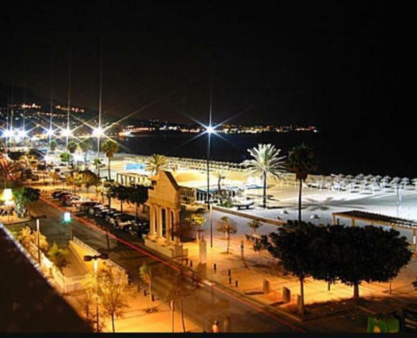 Apartment Urbanza City Center And Beach Apartment