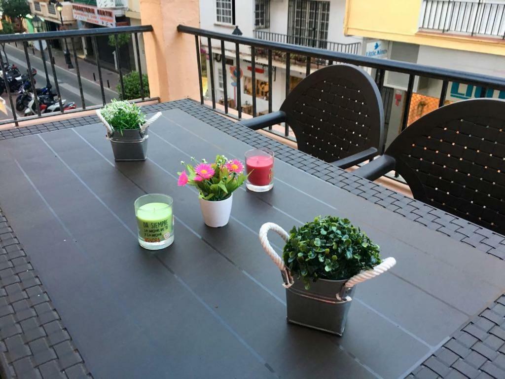 Apartment & *