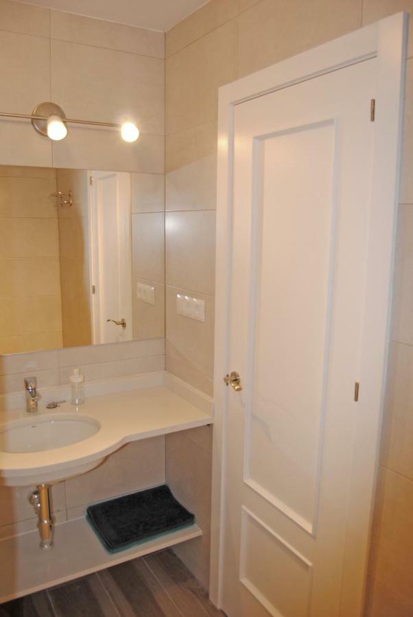 Apartment Recently Refurbished With Sea Views.