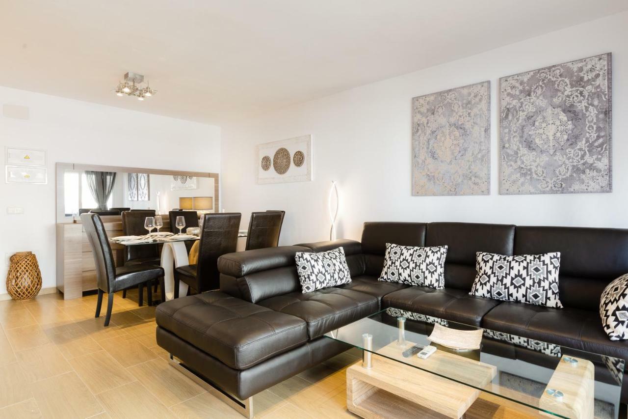 Picasso Daisy Fuengirola