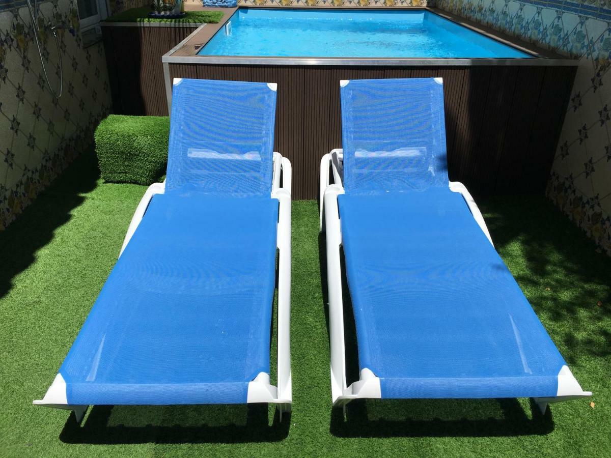 With Private Patio Apartment *