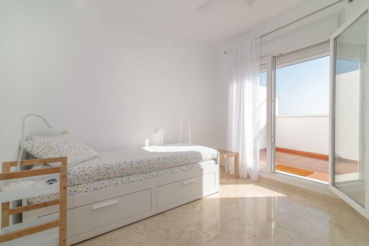 Recently Decorated 2bdr Penthouse In Apartamento