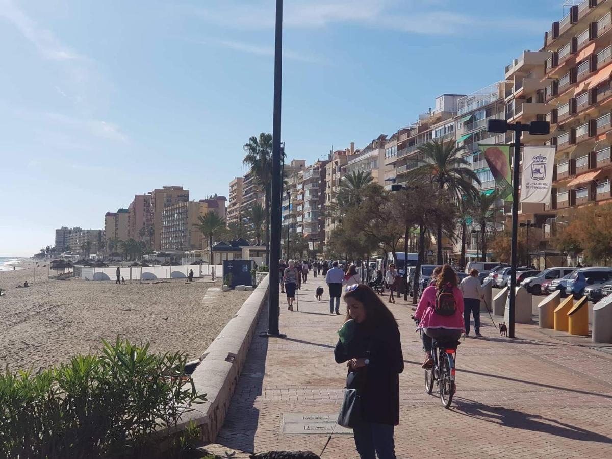 Las Palmeras Towers Appartement *