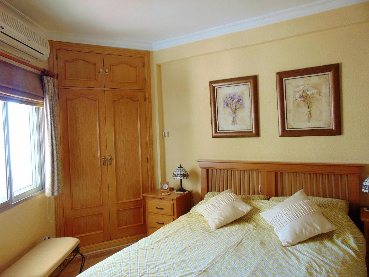 Huoneisto One Bedroom, Top Floor, By The Sea, Fuengirola