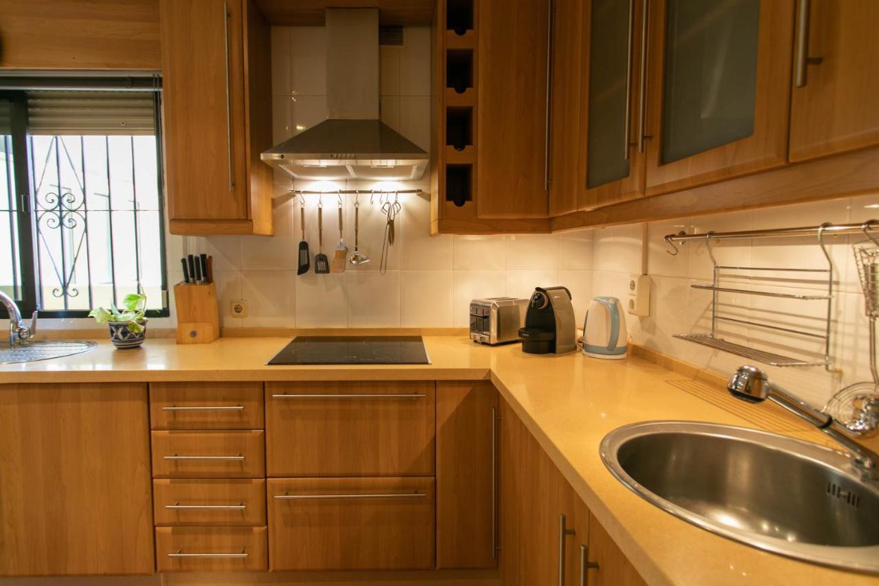 4 Bedroom Close By In