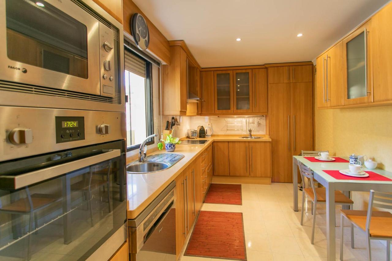 4 Bedroom Close By In