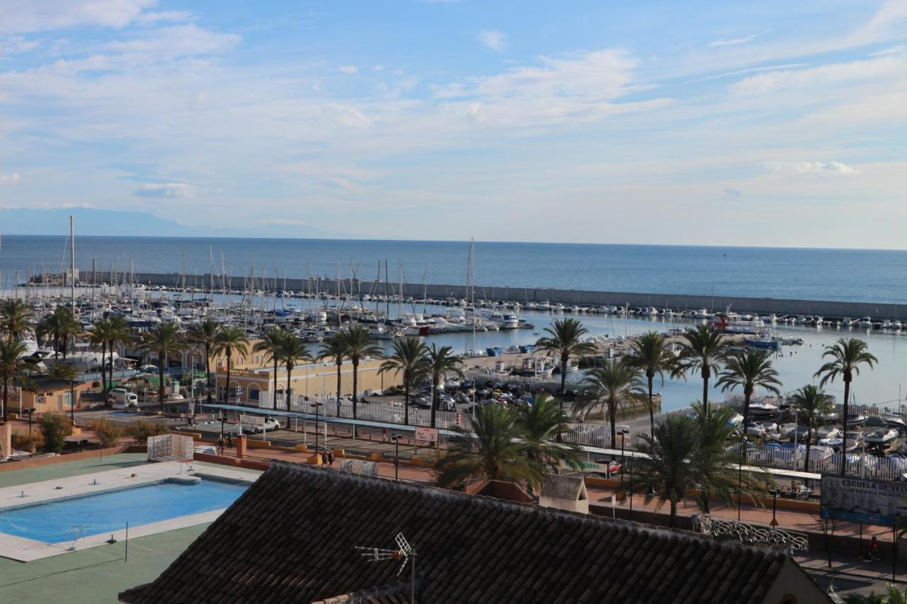 Gran Cerca De La Playa Con Piscina En El Centro *