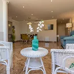 Costa Paradise - Beachfront Apartment