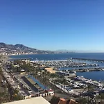 Las Palmeras Towers Apartment