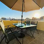 Fresh And Modern Delux Apartment In 1 Min From The Beach!