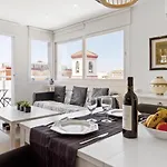 Apartment In The Center Of Fuengirola With Private Parking 2 Min Away