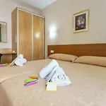 Hostal Costabella Powered By Faro Homes