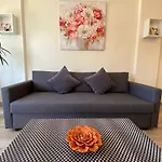 Modern 1 Bedroom Seaside Apartment With Pool