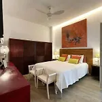 Luxury Family Holiday Homes - Chinorros Fuengirola