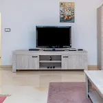 2Br Urban Getaway - Good Wifi, Swimming Pool