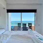 Private Beachfront Apartment With Sea View At Stella Maris Fuengirola