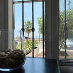 Beachfront Two-Bedroom Apartment In Fuengirola