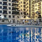 Snug Apartment In Fuengirola With Solarium