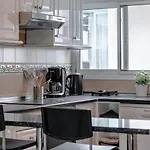 Charming 3-Bed Apartment In Fuengirola