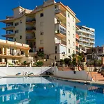 Lovely Beachfront Flat With Sunny Balcony Ref 40